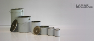 Cylindrical containers with internal raw