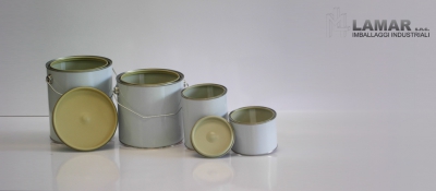 Cylindrical containers with internal enamelled